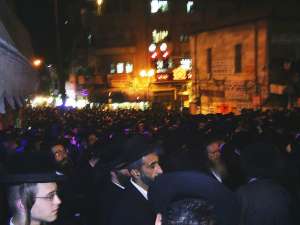 Гей парадът в Йерусалим през 2015 г., когато Ишайл Шлиселе уби човек. Снимка: Wikipedia