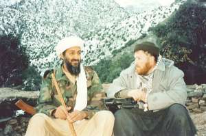 Мустафа Сетмариан заедно с Осама бин Ладен в афганистанските планини