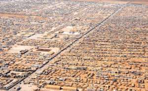 Лагерът Заатари в Северна Йордания. Само тук живеят 80 000 бежанци, почти полвината, от приетите във Великобритания Снимка: wikimedia commons