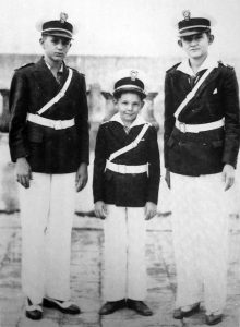 Тримата братя Кастро през 1941 г.–Фидел, Раул и Рамон