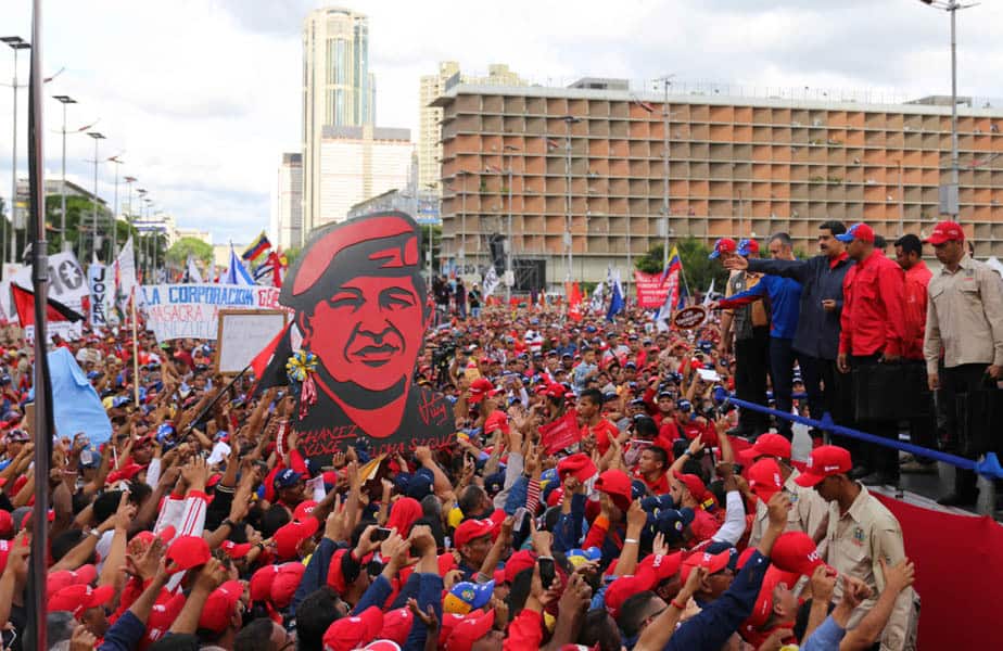 Президентът Николас Мадуро обяви свикването на Конституционно събрание на първомайския митинг в Каракас. Снимка: minci.gob.ve