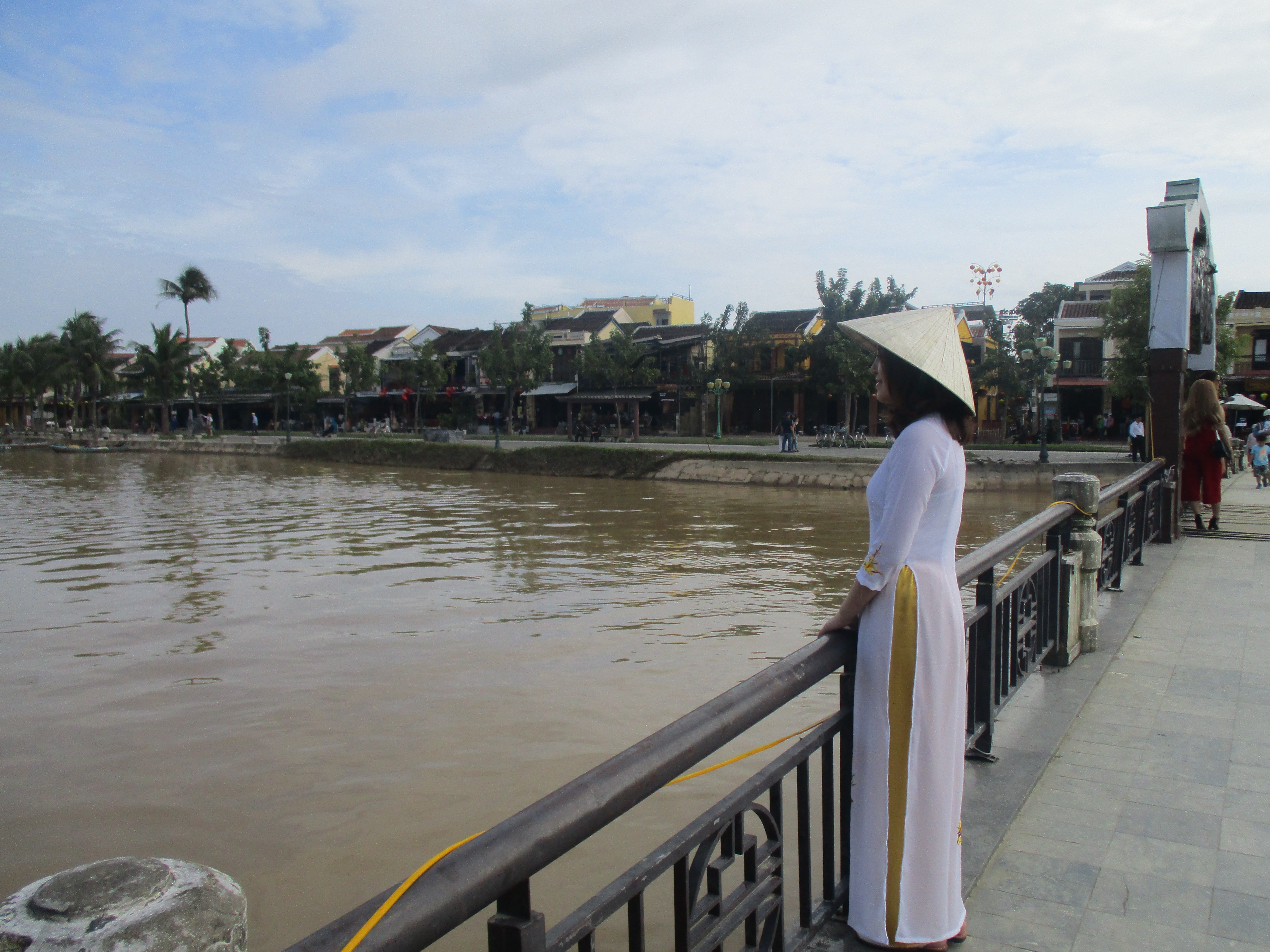 Река Тху Бон минава през Хой Ан. Снимка: Къдринка Къдринова