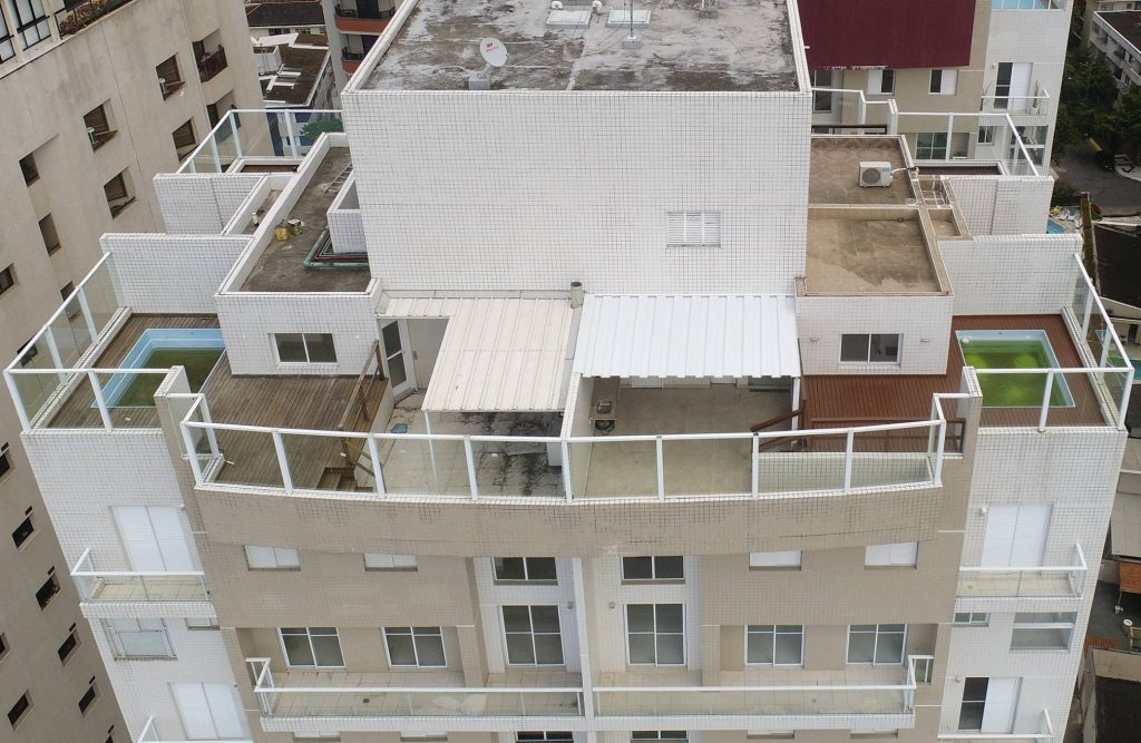 Прословутият апартамент на покрива на жилищен блок, който никога не е купуван от Лула, но заради който го осъдиха. Снимка: El Pais