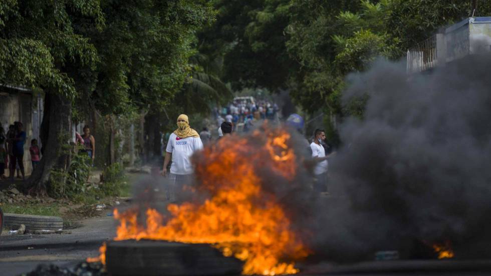 Дойде ред и в Никарагуа да видим същите сцени, каквито гледахме миналото лято във Венесуела. Снимка: EFE