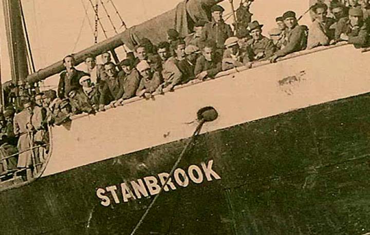 Испанските републиканци на борда на "Станбрук", нежелани от френските власти в Оран през 1939 г. Снимка: El Pais