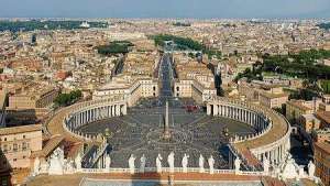 Ватиканът, площадът пред базиликата св. Петър. Снимка: Wikipedia