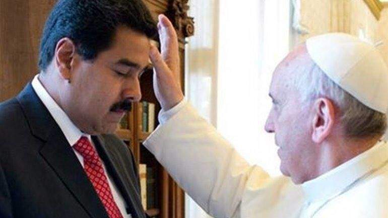 Президентът Николас Мадуро изненада всички като се срещна във Ватикана с папа Франциск и така осигури посредничество на Ватикана за вътрешния диалог във Венесуела.