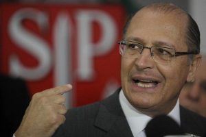 Губернаторът на Сао Пауло Жерардо Алкмин стана "катапулт" за кметската победа на Дориа и очаква от него отплата за собствената си президентска кампания през 2018-та