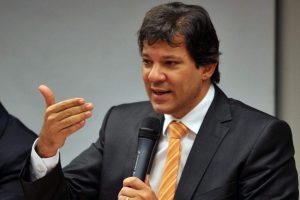 Досегашният кмет на Сао Пауло от Работническата партия Фернандо Адад е представи катастрофално на изборите