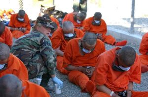 В Гуантанамо остават около 60 затворника