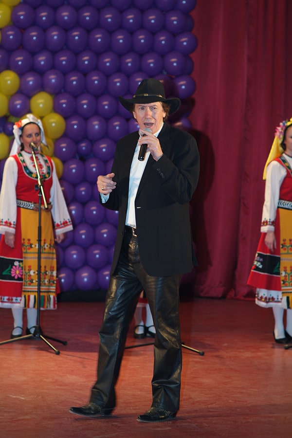 С концертите си Бисер Киров беше посланик на българската култура по света