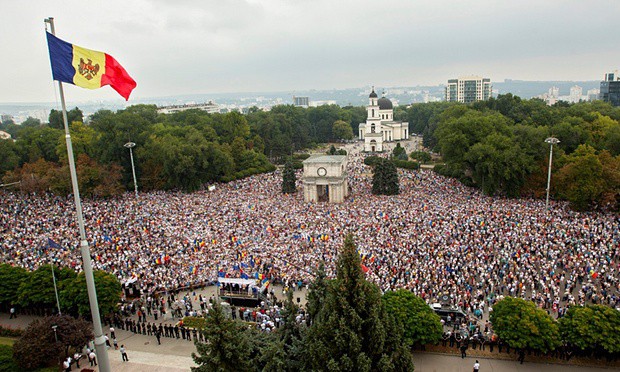 Масовите антиолигархични протести в Молдова поне засега изглеждат оставени в миналото