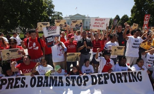 anti-deportation-protesters-chant-in-front-of-the-white-house-in-washington-august-28-2014-reuterskevin-lamarque