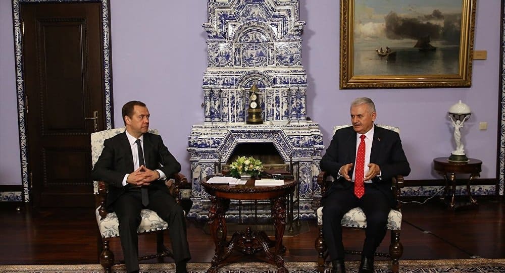 Акцент в разговорите в Москва на турския премиер Бинали Йълдъръм с домакина му Дмитрий Медведев бе стремежът на Анкара към възстановяване на сътрудничеството