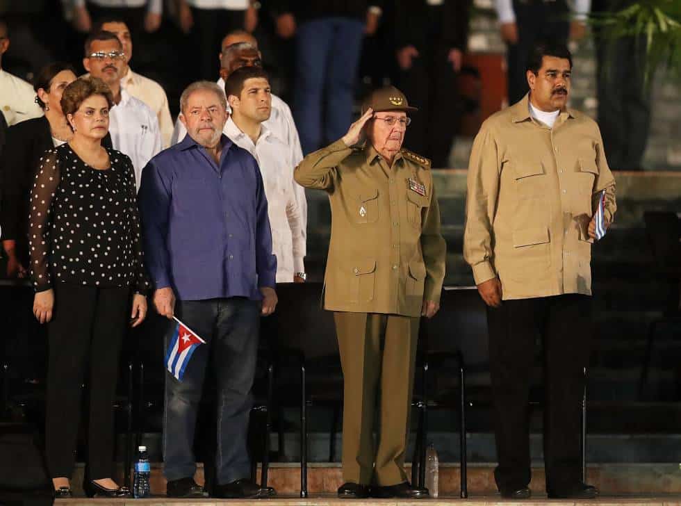 Дилма Русеф, Лула да Силва, Раул Кастро и Николас Мадуро на траурния митинг в Сантяго да Куба