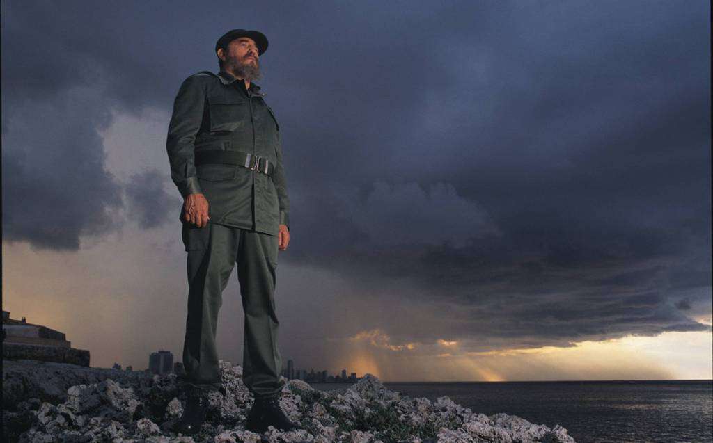 Фидел Кастро на брега на Хаванския залив през 1994 г.