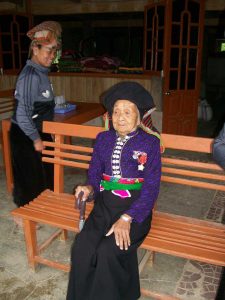 101-годишната през 2014-та ветеранка Лу Тхи Дой е била наричана "сестра" от генерал Зиап