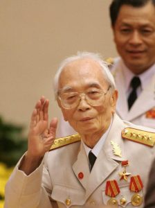 Генерал Зиап, който бе наричан "победителят на три империи", почина на 102-годишна възраст през 2013-та