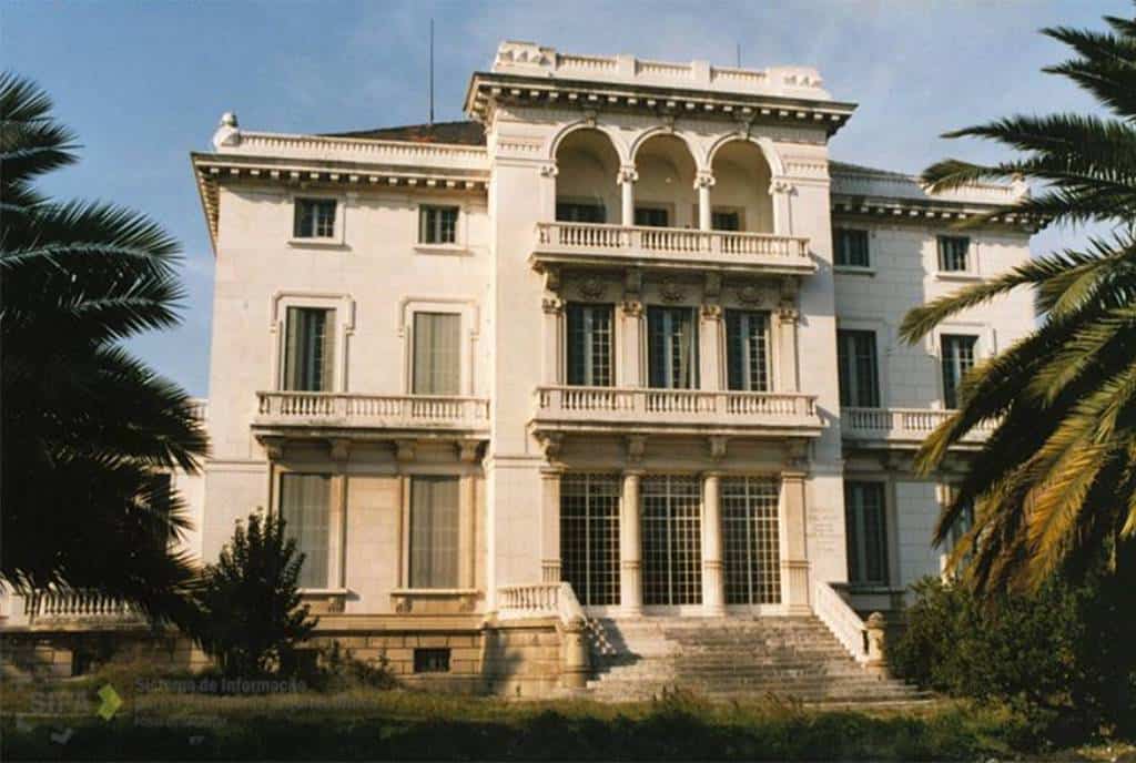 Този дворец в Лисабон, собственост на фондация "Ага Хан", вероятно скоро ще приюти инфанта Кристина и децата ѝ. Снимка: elpais