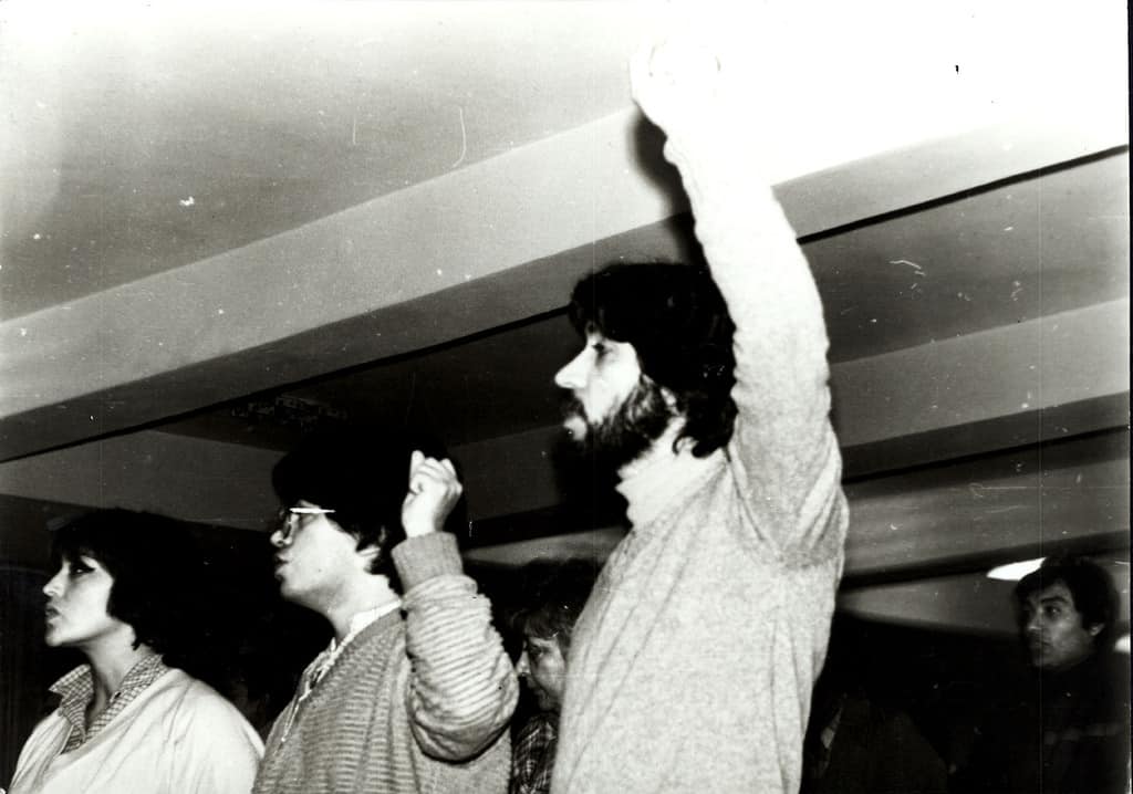 Venceremos ("Ще победим")–без тази песен клетва, изпята с вдигнат юмрук, не минаваше никой митинг в Чилийския клуб в София през 70-те. Снимка: Къдринка Къдринова