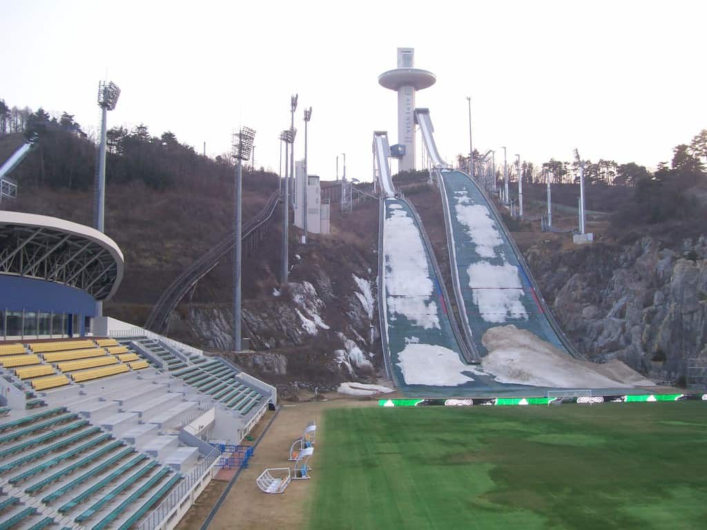 Планинският окръг Пьончанг ще домакинства на зимната Олимпиада догодина. Тук ще са ски скоковете. Снимка: Къдринка Къдринова