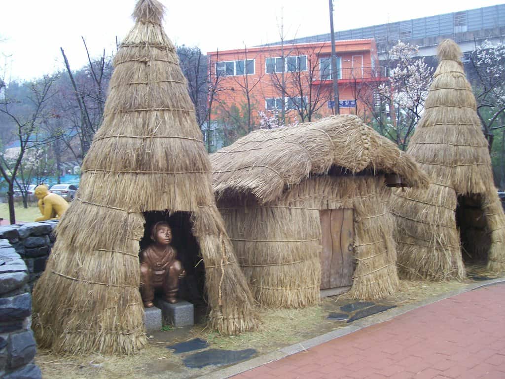 В парка се проследява и "историческото развитие" на тоалетната в корейското общество. Снимка: Къдринка Къдринова