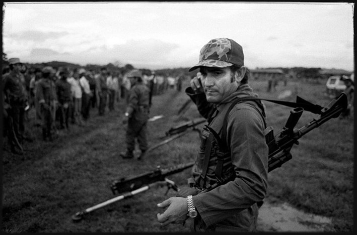 Еден Пастора със сандинистки бойци. Снимка: YouTube