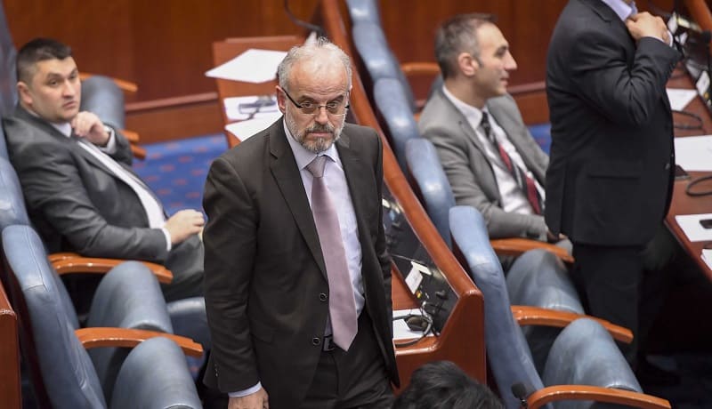 Повтаря се, че искрата, която запалила погрома над парламента, бил изборът на албанеца Талат Джафери за негов председател. И най-вече фактът, че първото си слово бил произнесъл на майчиния си език -албанския. Снимка: pozitiv.mk