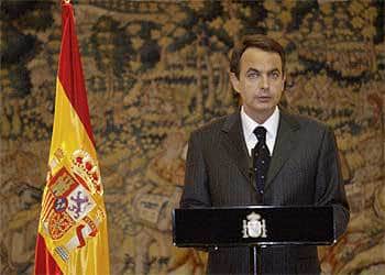 Хосе Луис Родригес Сапатеро като премиер на Испания обявява изтеглянето на испанските войски от Ирак на 18 април 2004 г. Снимка: El Pais