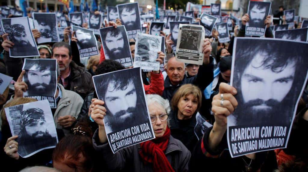 Масови демонстрации с искания за изясняване съдбата на Сантяго Малдонадо заливат Аржентина вече цял месец. Снимка: Todo Noticias