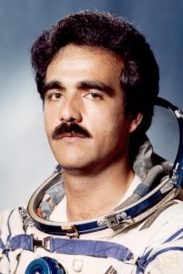 Афганистанският космонавт Абдел Ахмад Мохамад лети през 1988 г.