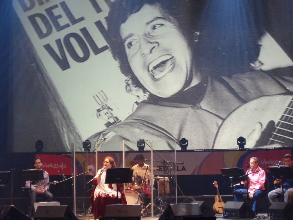 Голямата венесуелска певица Лилия Вера също пя за Виктор Хара. Снимка: Къдринка Къдринова