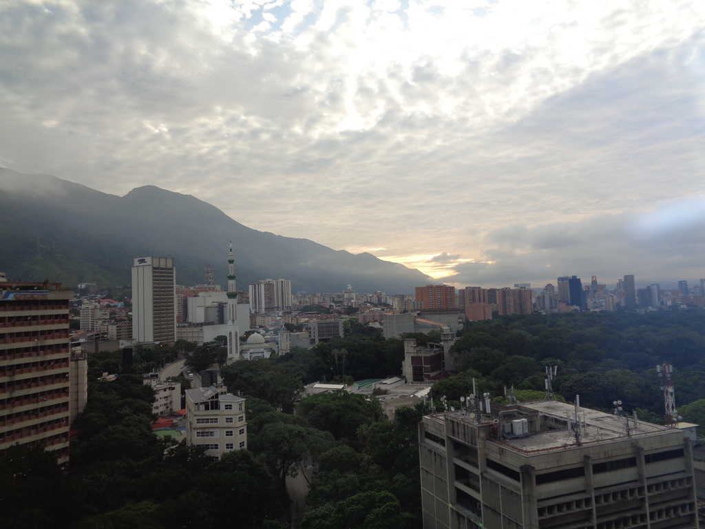 Панорама на Каракас от 14-ия етаж на хотела ми. Снимка: Къдринка Къдринова