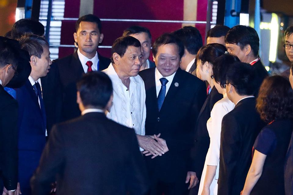 "Поразяващата уста"–президентът на Филипините Родриго Дутерте, вече кацна в Да Нанг