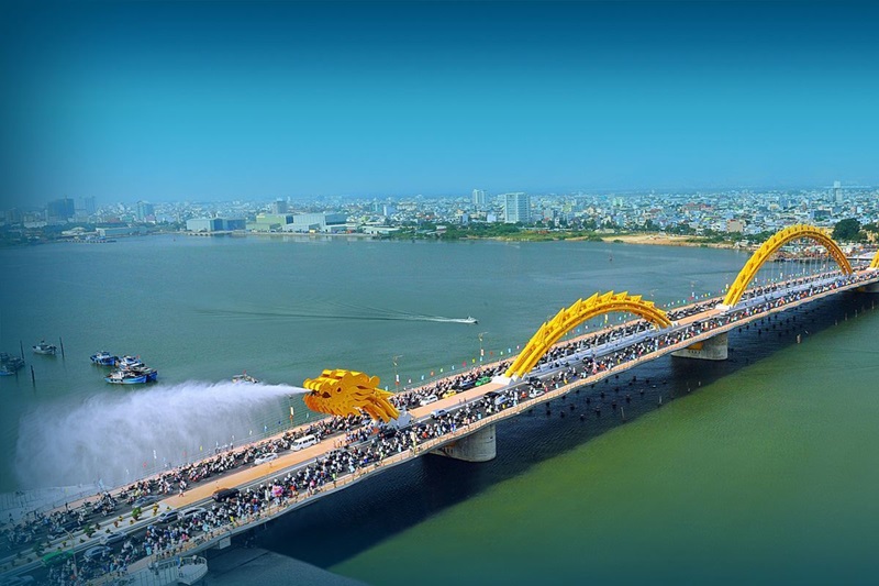 Мостът-дракон е най-популярната емблема на Да Нанг днес