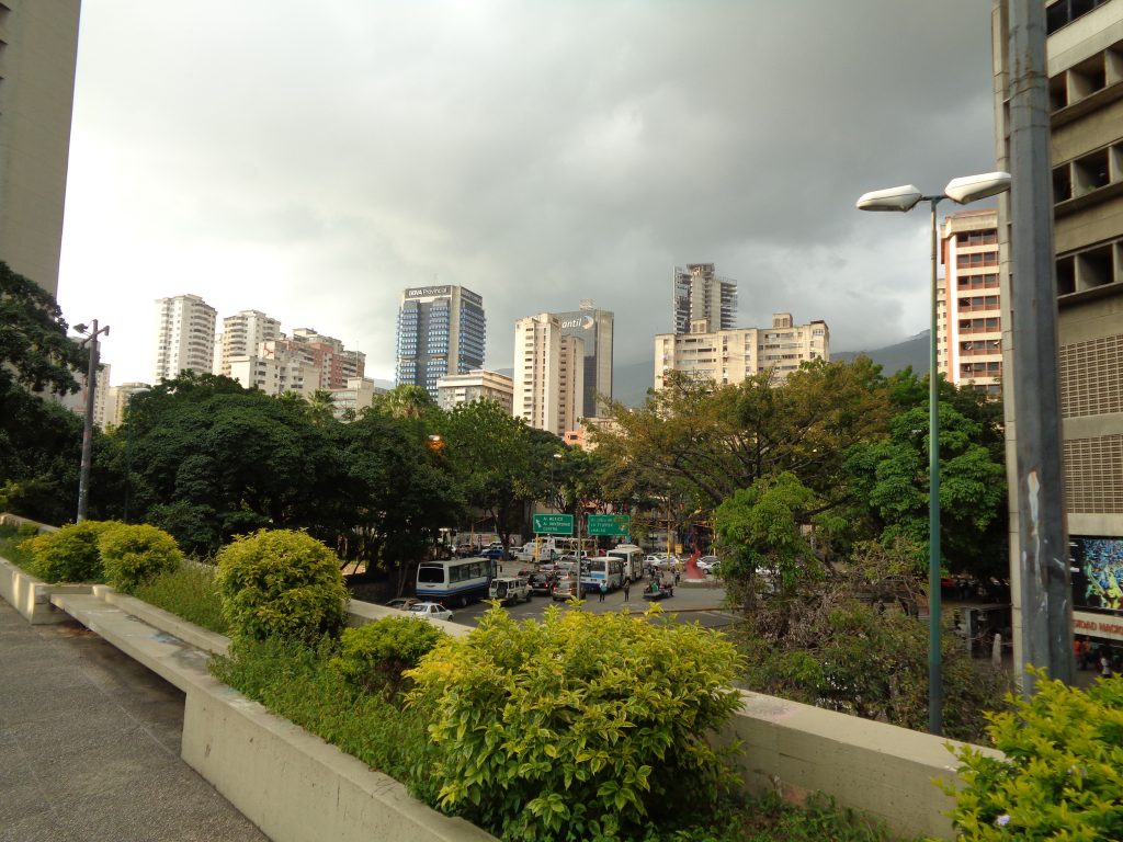 Поглед към Каракас на излизане от театъра "Тереса Кареньо". Снимка: Къдринка Къдринова