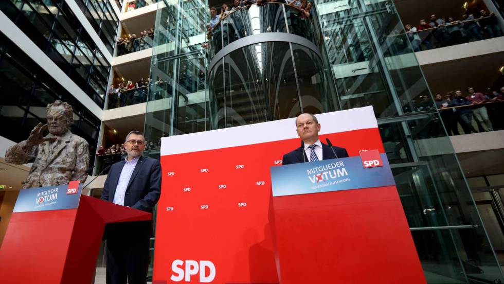 Така бяха оповестени резултатите от вътрешното гласуване в ГСДП в партийната й централа. Снимка: EFE