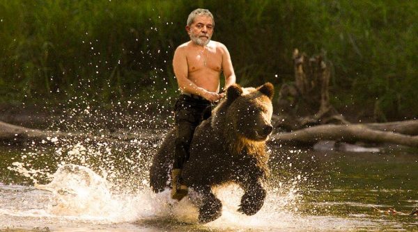 Хибрид между Путин и Лула, яхнал мечка–ето кой крои пъкления заговор! Снимка: Туитър