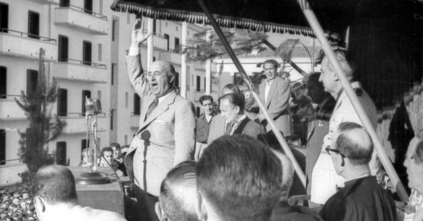 Франко държи реч през 50-те години на миналия век. Снимка: Wikimedia Commons