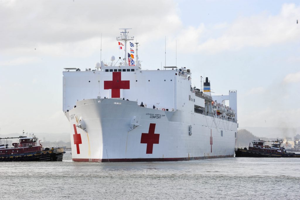 Военният кораб болница "Комфорт" на американските ВМС щял само да помага на венесуелски мигранти. Снимка: USNInews