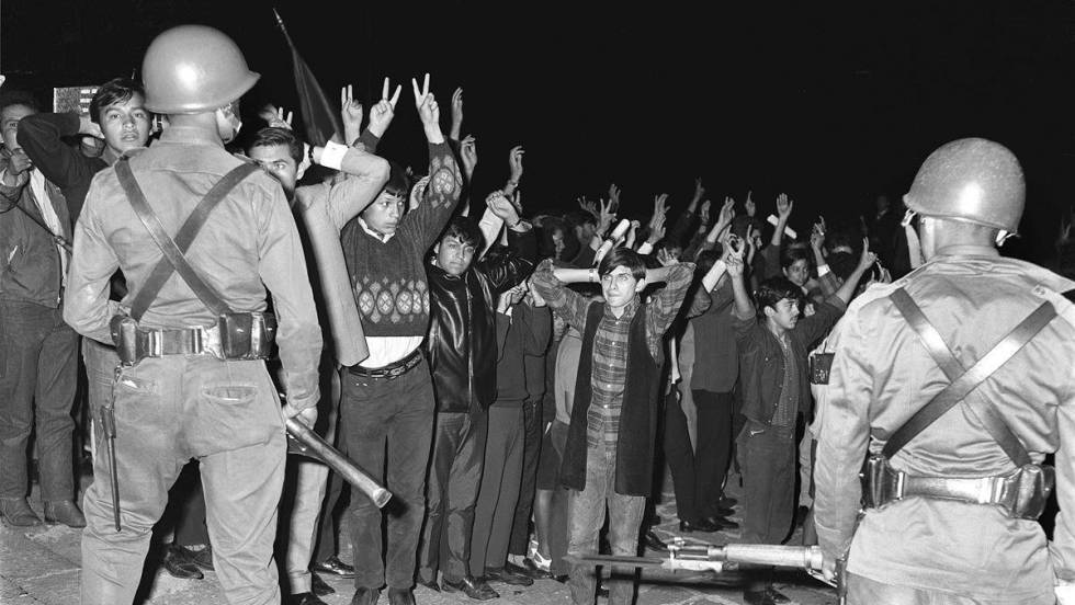 На площад "Тлателолко" на 2 октомври 1968 г. са избити между 300 и 1500, а други хиляди са арестувани. Снимка: EFE