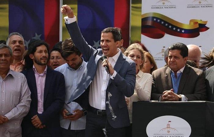 Хуан Гуайдо зове за военен преврат и се провъзгласява за временен президент на Венесуела. Снимка: YouTube