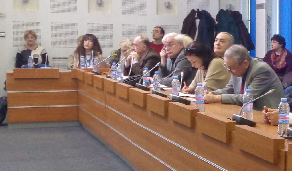 Валентин Радомирски (четвъртият отдясно наляво) по време на дискусията. Снимка: Къдринка Къдринова