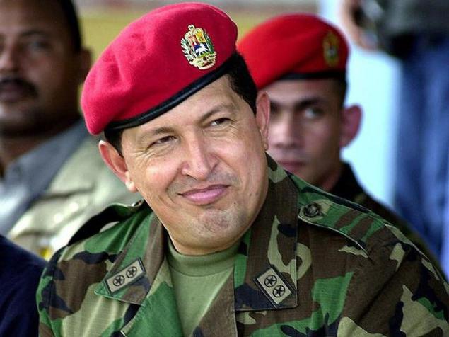 Легендарна остава червената барета на парашутист, какъвто всъщност бе Чавес преди да стане президент. Снимка: albaciudad