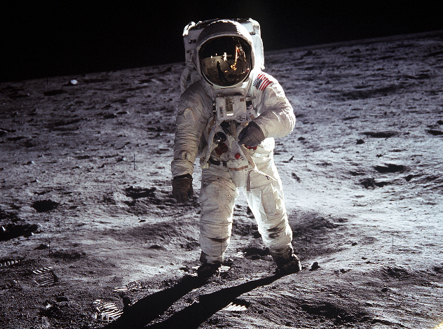 Бъз Олдрин на лунната повърхност. Снимка: Wikimedia Commons