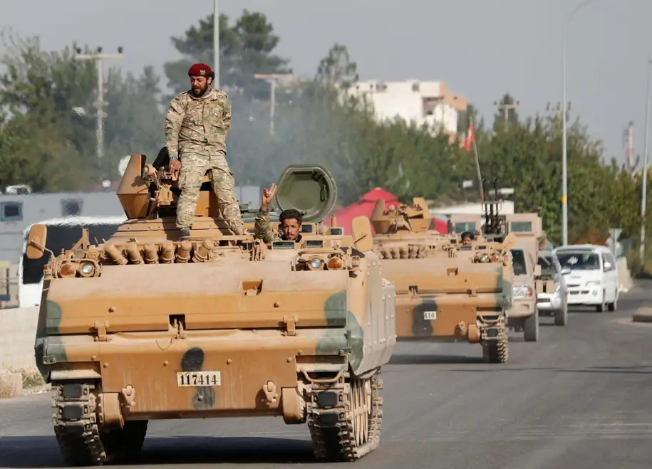 Ислямистките милиции са подкрепяни от турска артилерия, авиация и бронирана техника. Снимка: Ройтерс.