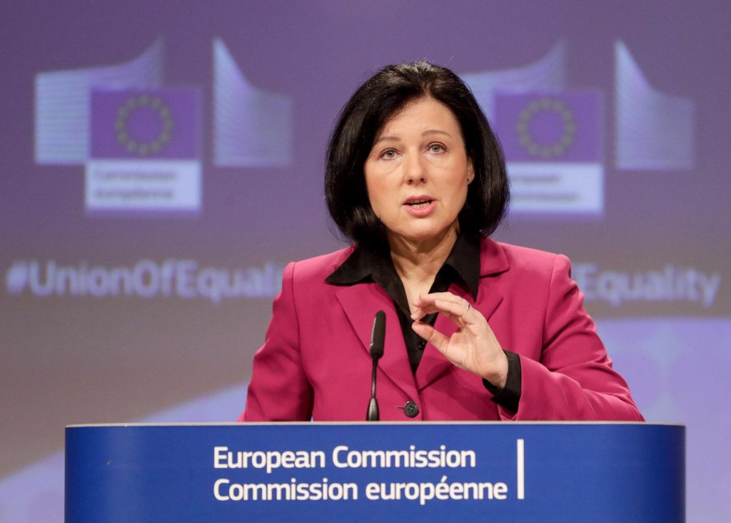 Вера Йоурова, зам.-председател на Европейската комисия и комисар по ценностите и прозрачността. Снимка: EFE