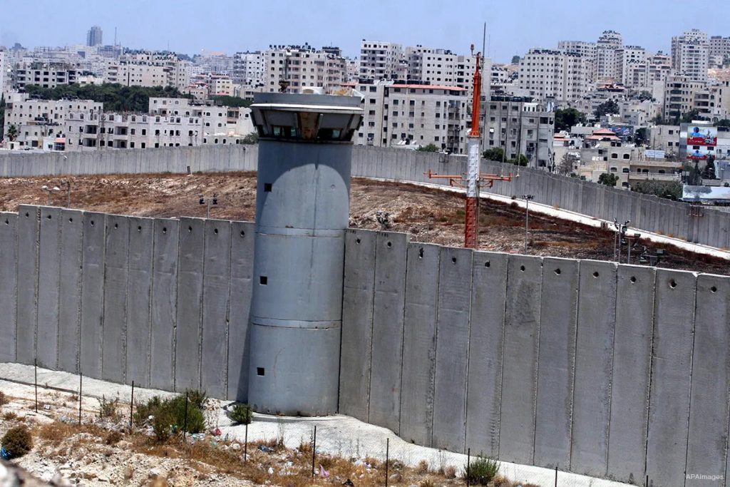 Screenshot_2021-01-13 view-of-apartheid-wall-in-west-bank-and-israeli-watchtower jpg (WEBP Image, 1200 × 800 pixels)