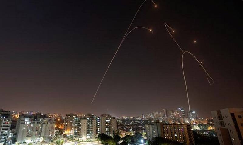 Израел редовно подлага Дамаск на въздушни атаки, което предизвиква ответен огън от сирийската противовъздушна отбрана. Снимка: Ройтерс