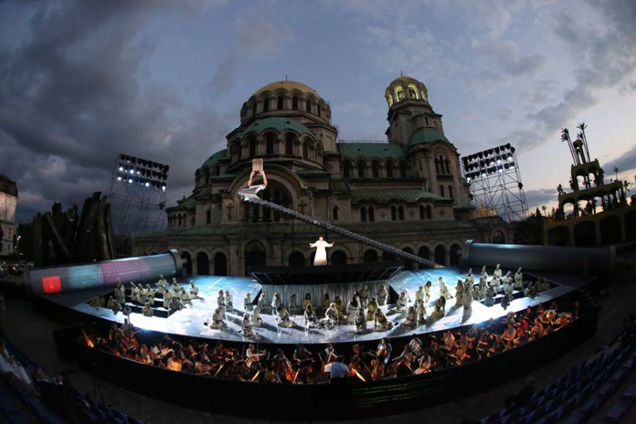 Момент от оперния спектакъл "Набуко" игран на открито в центъра на София през 2016 г. Снимка: Софийска опера и балет